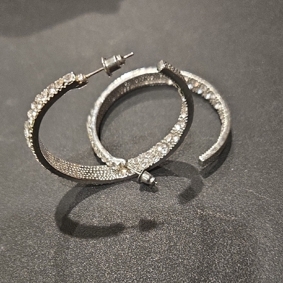 Elegant Silver Hoop Earrings - Picture 5 of 8